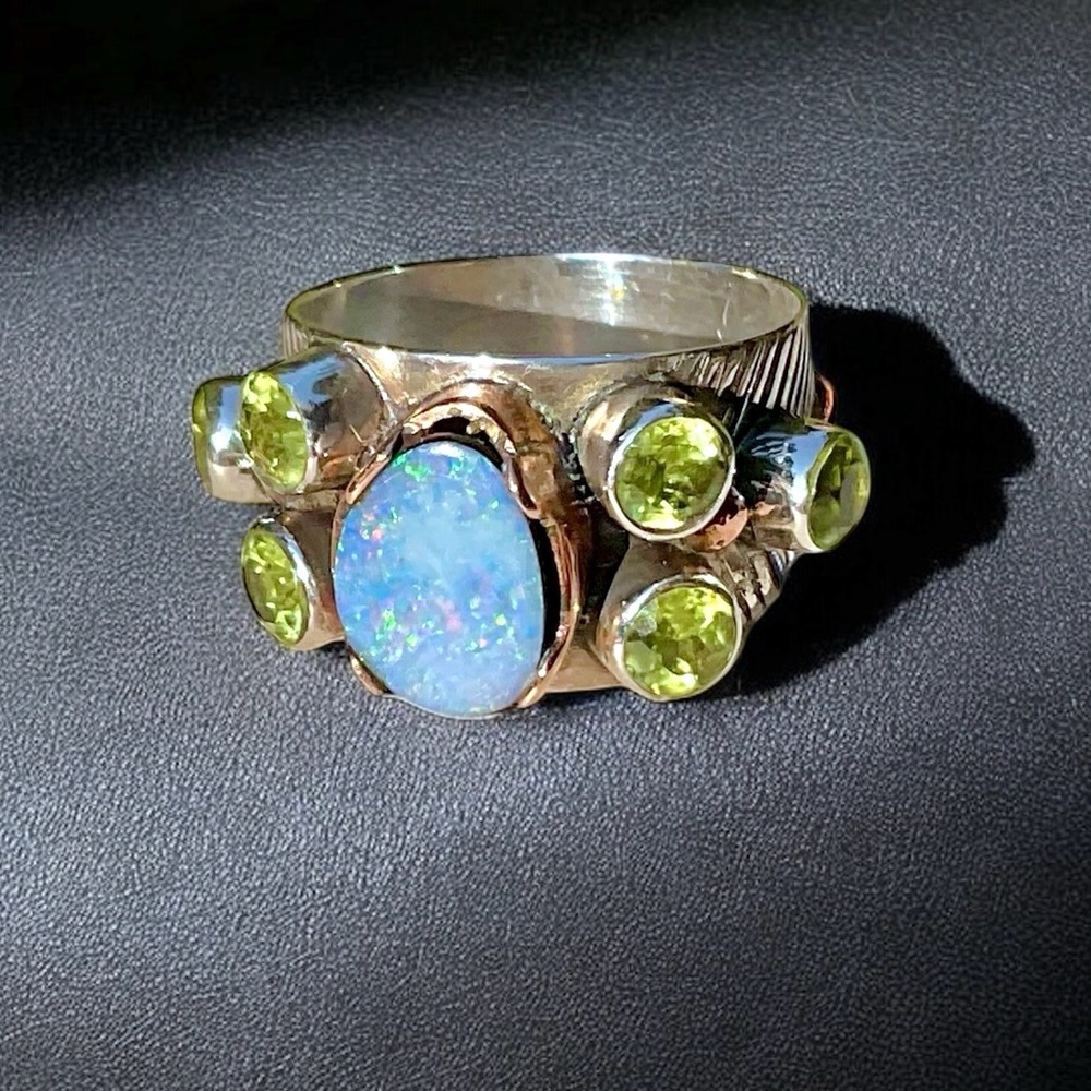 🌺Artisan Sterling, Opal and Peridot Ring
